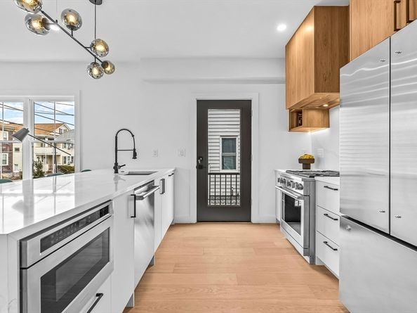 11 Bonner Ave 1, Medford MA 02155