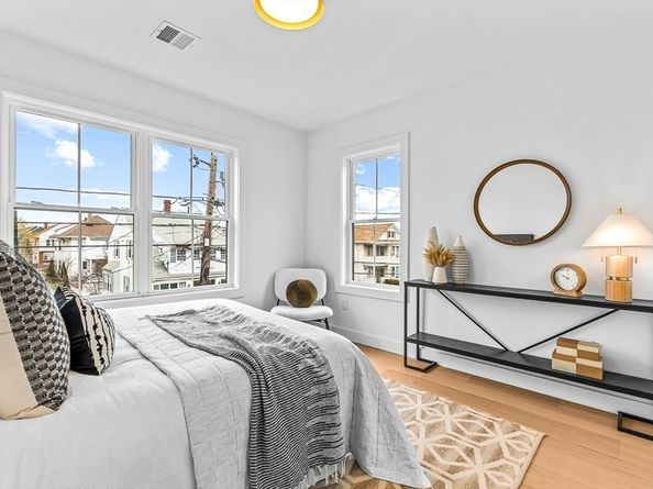 11 Bonner Ave 1, Medford MA 02155