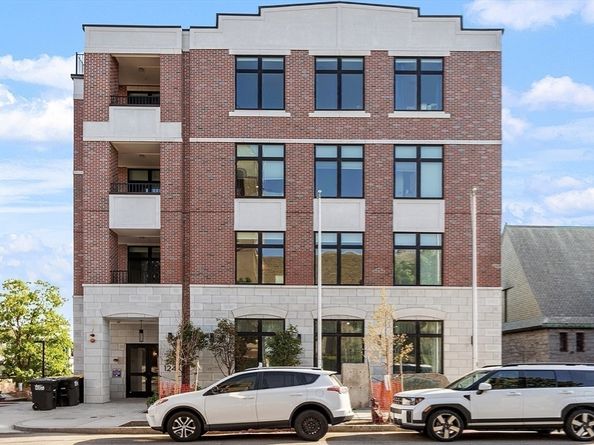 124 Highland Ave 404, Somerville MA 02143