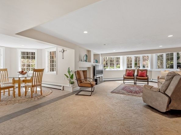 215 Monument Farm Rd, Concord MA 01742