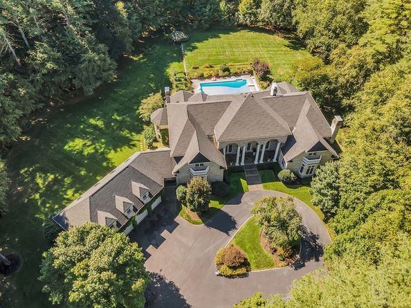 215 Monument Farm Rd, Concord MA 01742