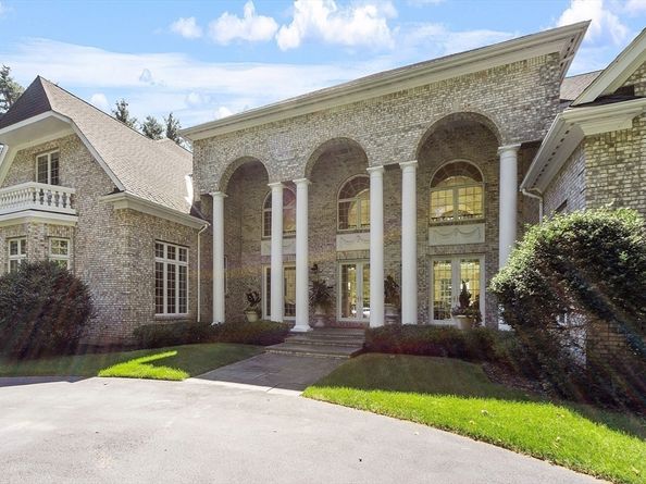 215 Monument Farm Rd, Concord MA 01742