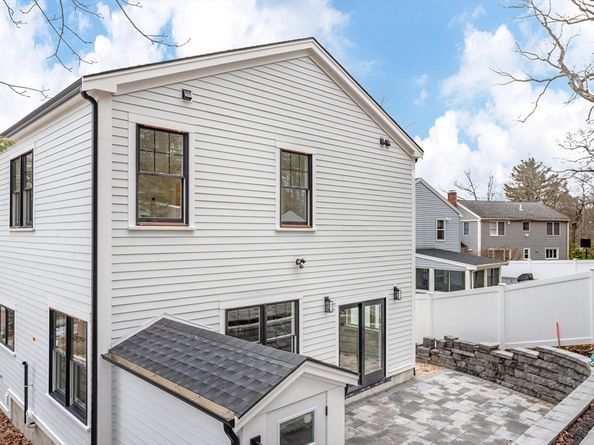 383 Marrett, Lexington MA 02421