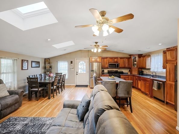 56 Station Street, Stoughton MA 02072