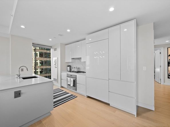 133 Seaport 1023, Boston MA 02210