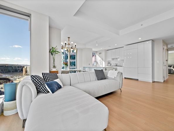 133 Seaport 1023, Boston MA 02210