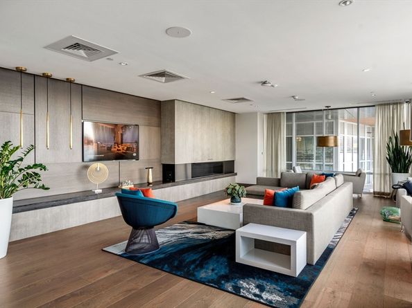 45 Lewis PH15, Boston MA 02128