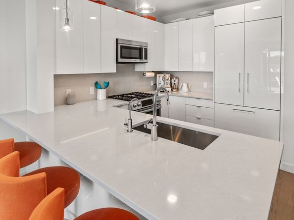 45 Lewis PH15, Boston MA 02128
