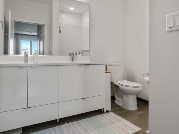 45 Lewis PH15, Boston MA 02128