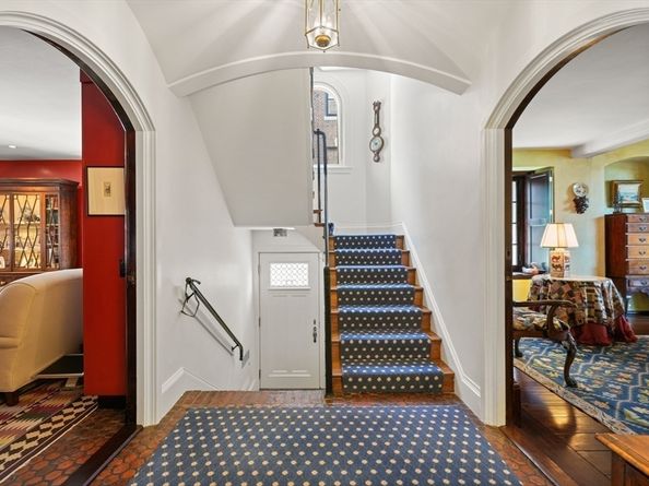 1 West Hill Place, Boston MA 02114