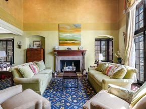 1 West Hill Place, Boston MA 02114