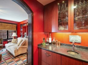1 West Hill Place, Boston MA 02114