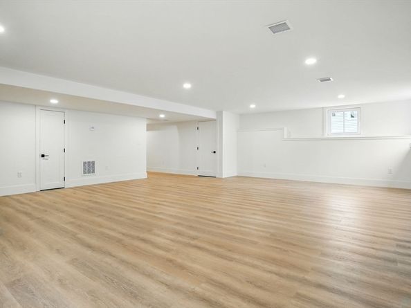 176 Plymouth Ave, Marshfield MA 02050