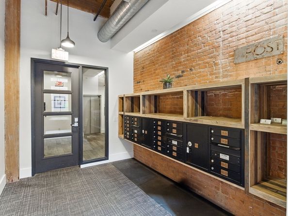 49 Melcher St 405, Boston MA 02210