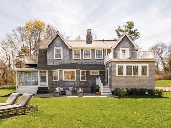 35 Mayflower Rd, Marshfield MA 02050