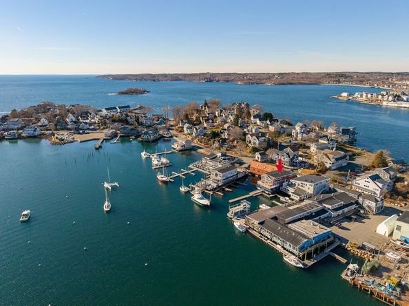 73 Rocky Neck Ave 2, Gloucester MA 01930