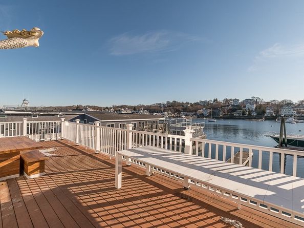 73 Rocky Neck Ave 2, Gloucester MA 01930