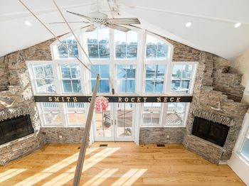 73 Rocky Neck Ave