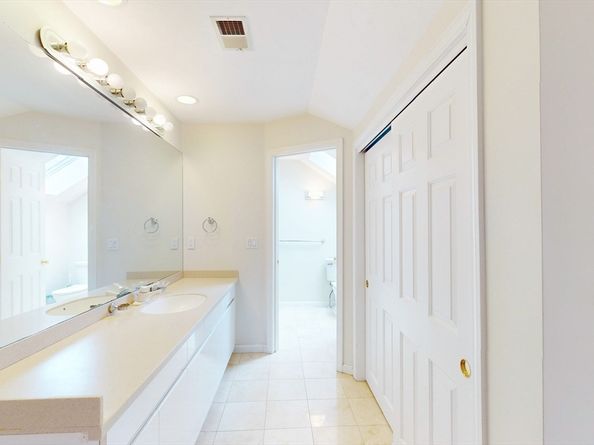 74 Eisenhower Dr, Sharon MA 02067