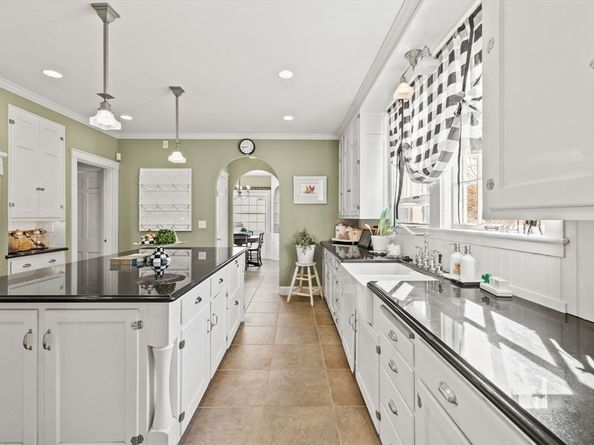 229-189 Main St, Douglas MA 01516