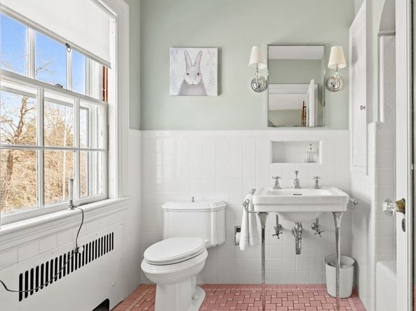 229-189 Main St, Douglas MA 01516