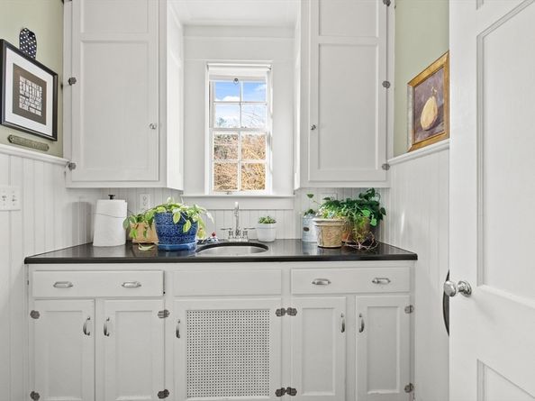 229-189 Main St, Douglas MA 01516