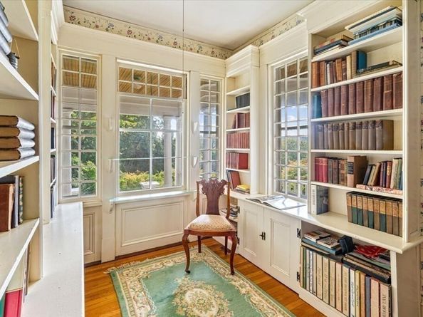 48 Neal Gate St, Scituate MA 02066
