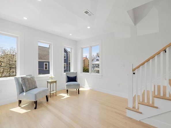 39 Seven Pines Ave 39, Cambridge MA 02140