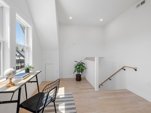 39 Seven Pines Ave 39, Cambridge MA 02140