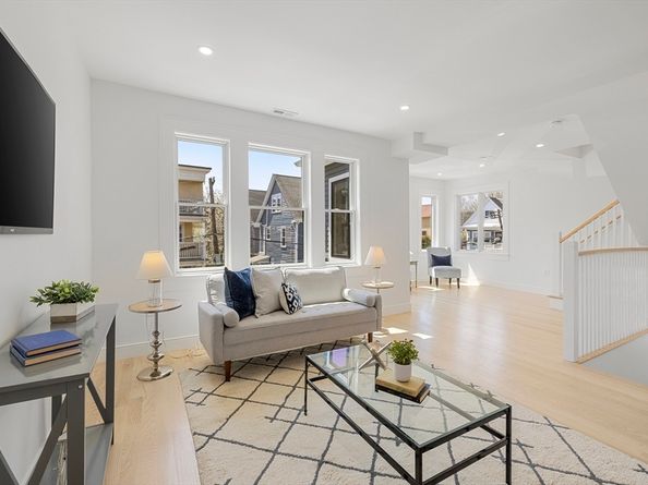 39 Seven Pines Ave 39, Cambridge MA 02140