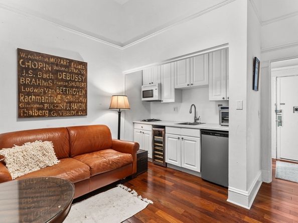 8 Garrison St 100, Boston MA 02116