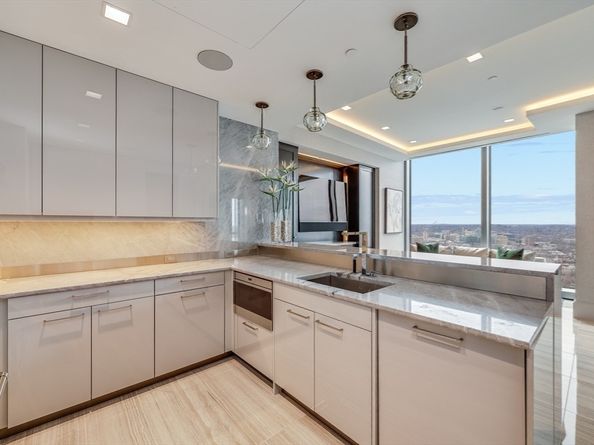 1 Dalton Street 3801, Boston MA 02115