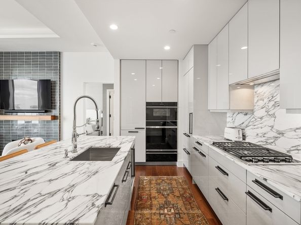 1 Dalton Street 4002, Boston MA 02115