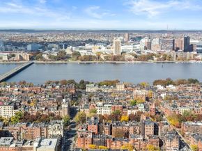 1 Dalton Street 4002, Boston MA 02115