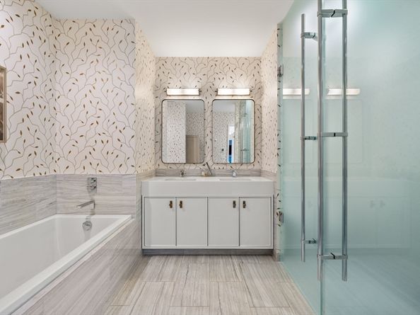 1 Dalton Street 4002, Boston MA 02115