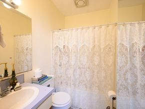 15-17 Grafton St, Quincy MA 02169