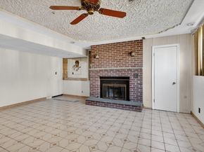 25 Gloversbrook Rd, Randolph MA 02368