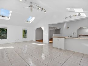 25 Gloversbrook Rd, Randolph MA 02368
