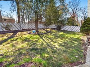 25 Gloversbrook Rd, Randolph MA 02368