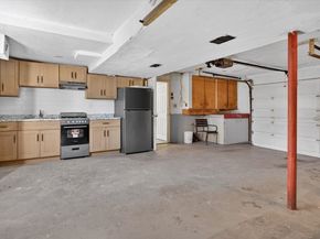 25 Gloversbrook Rd, Randolph MA 02368