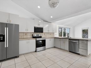 25 Gloversbrook Rd, Randolph MA 02368