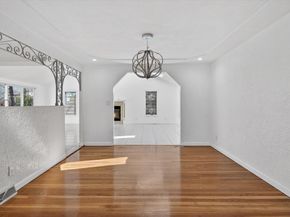 25 Gloversbrook Rd, Randolph MA 02368