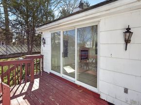 25 Gloversbrook Rd, Randolph MA 02368