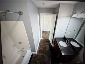 21 Illinois St 202, Worcester MA 01610