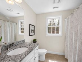 15 Buckingham Rd 15, Tewksbury MA 01876