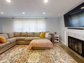 4 Richardson Rd, Hudson MA 01749
