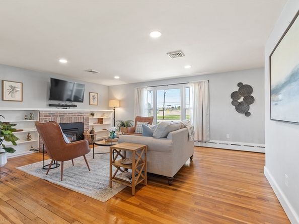 319 Chase Road, Lunenburg MA 01462