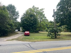 23 Taunton Street, Lakeville MA 02347