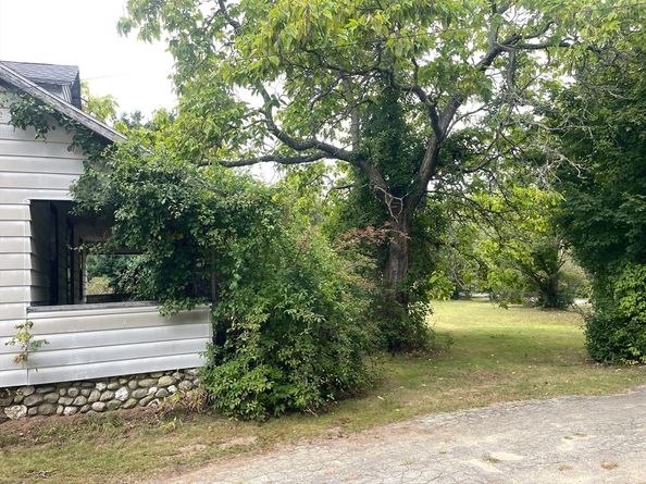 23 Taunton Street, Lakeville MA 02347