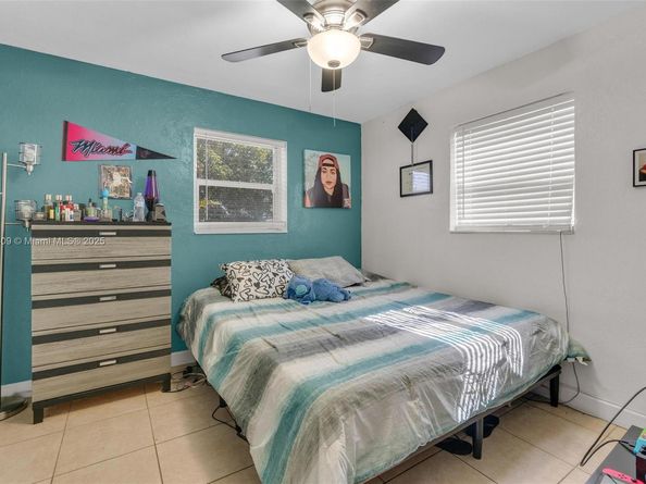 2771 NW 25th St, Fort Lauderdale FL 33311